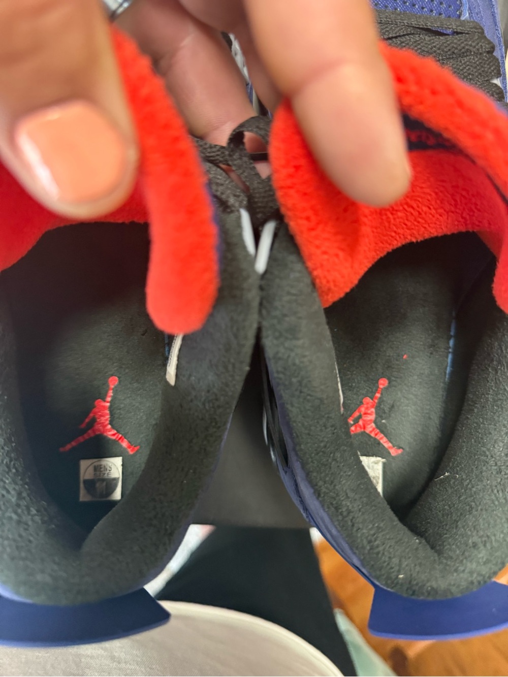 Jordan 4 - Picture 5 of 8